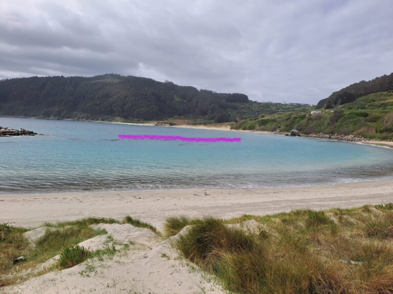 playa nudista bares coruna 768x576