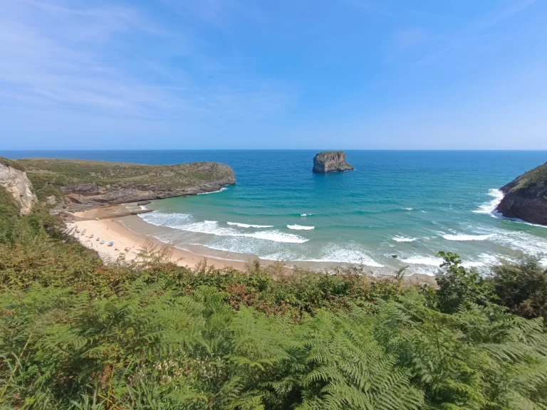 playa de ballota llanes 768x576